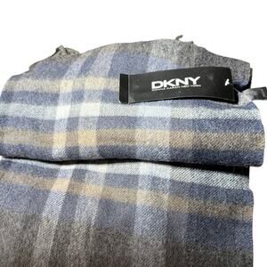 DKNY Luxury Blue/Gray  Plaid Scarf - 90% Wool 10% Cashmere - Made in Italy /